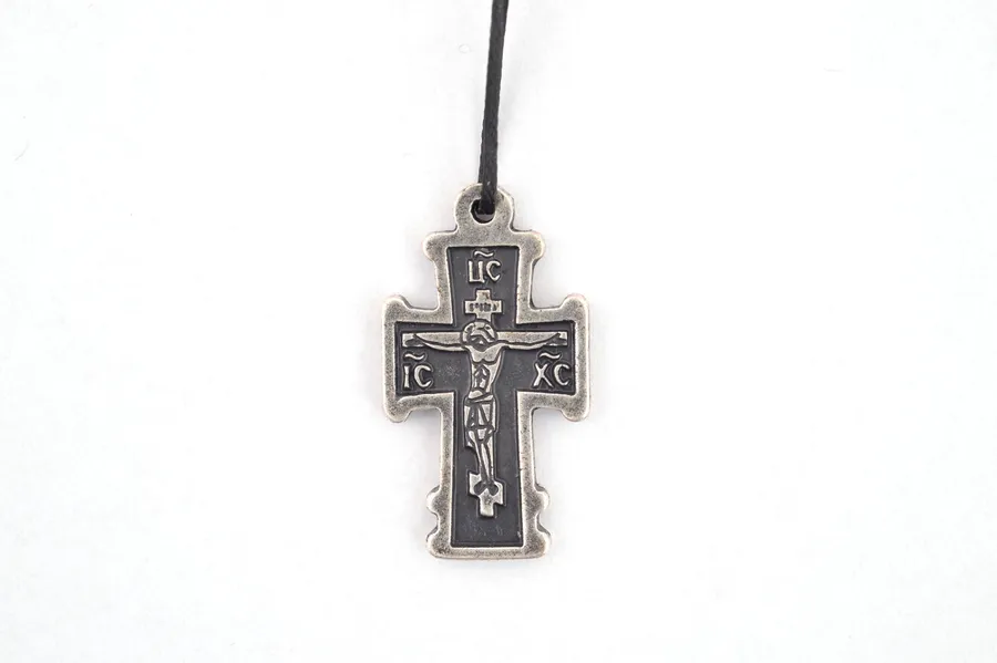 Metal neck cross 18