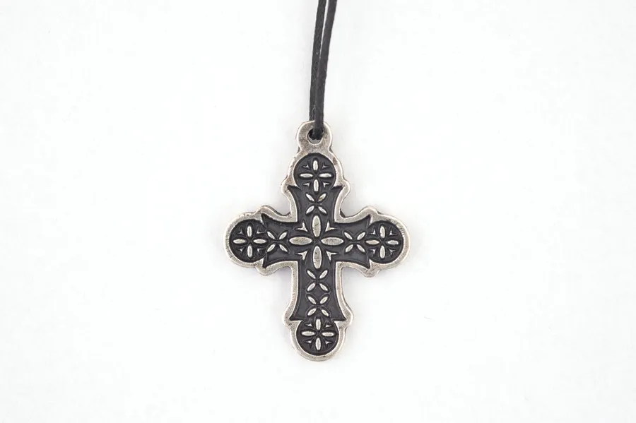 Metal neck cross 23