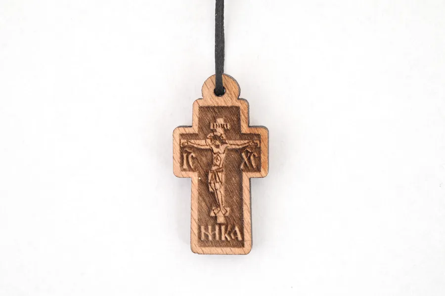Holzkreuz zum Umhängen 13