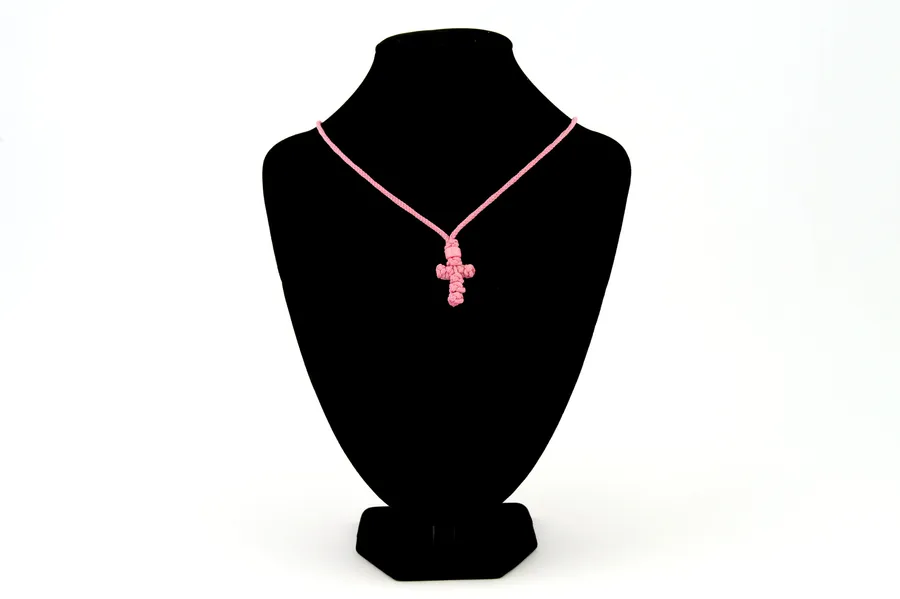Pleteni krstić roze